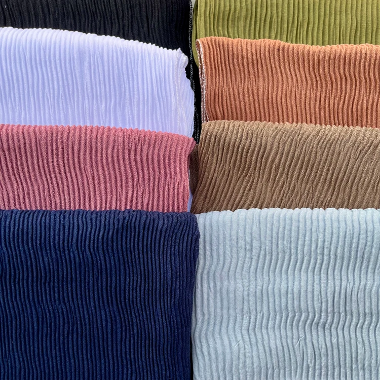 شال پلیسه برشکا زنانه کد ۱۰۷۸۶ - مشکی